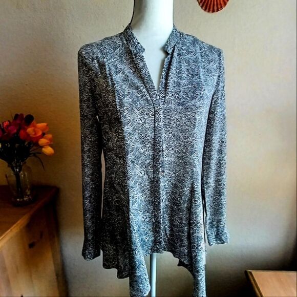Ark & Co long sleeve button down blouse - Picture 1 of 9